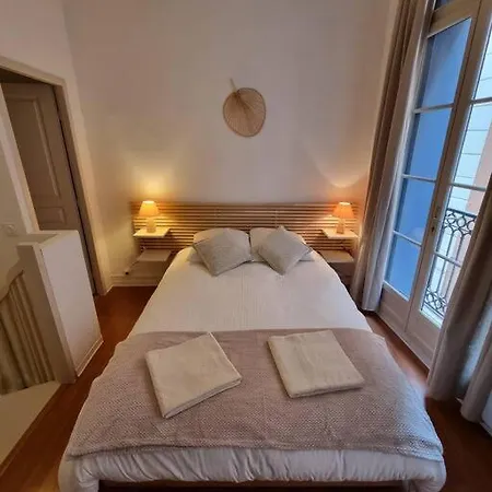 Le Dali-duplex Au Pied De Castillet *